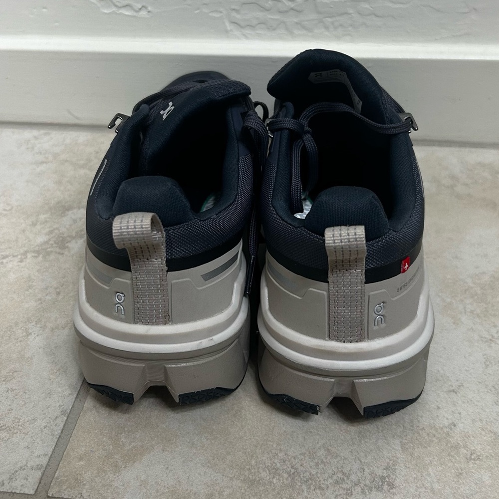 On Running Navy | Desert Cloudwander Waterproof Sz. 8.5W - Picture 5 of 10